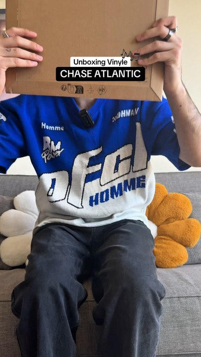 Unboxing : Lost In Heaven by Chase Atlantic 💜✨