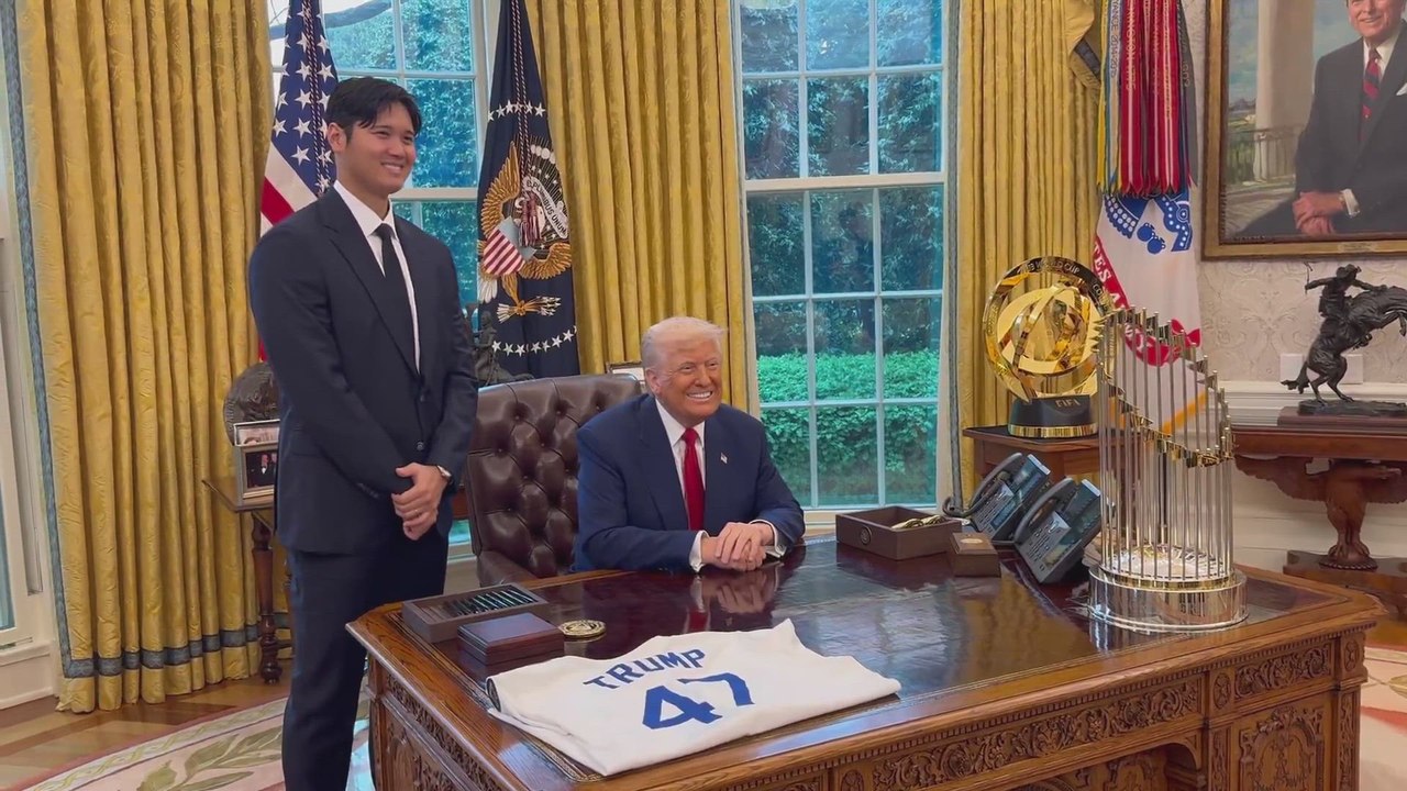 2024年ワールドシリーズ制覇を祝うドジャース、ホワイトハウス訪問　トランプ大統領が大谷翔平に金メダル2つを授与