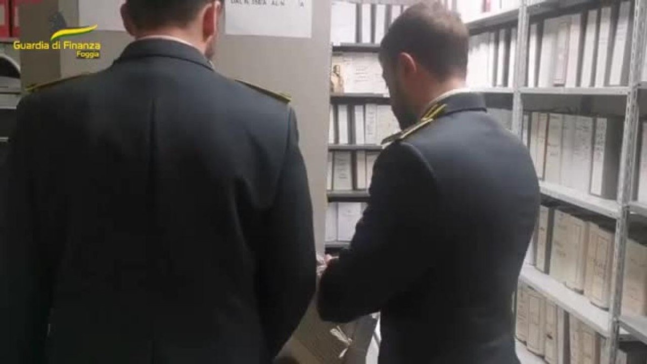 Foggia, importavano illegalmente auto di lusso dall'estero