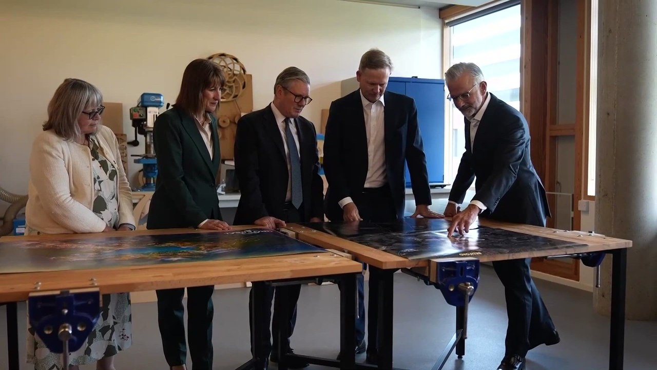 Starmer and Comcast President Announce Groundbreaking Europe-First Universal Theme Park