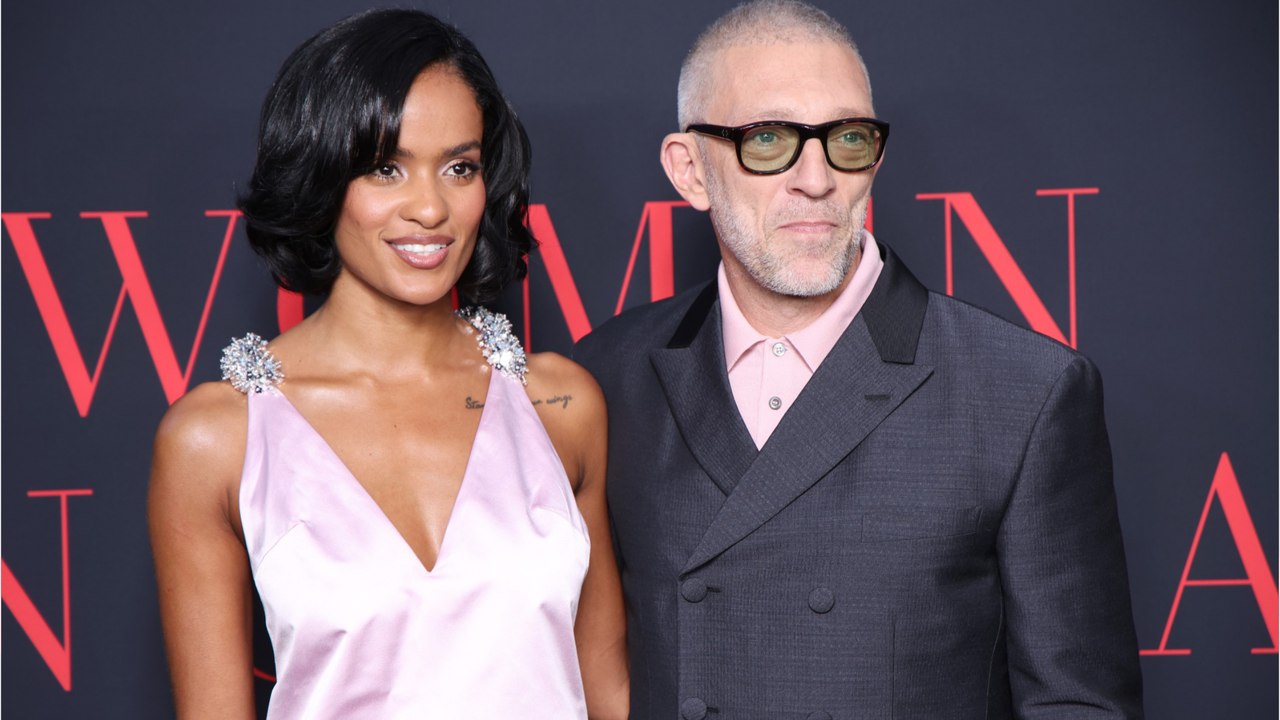 GALA VIDEO - Vincent Cassel et Narah Baptista comblés : de beaux clichés de famille dévoilés, leur bébé est à croquer !