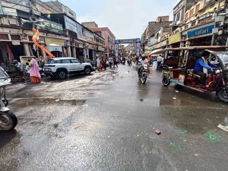 अलवर: मौसम ने बदला मिजाज, बारिश से मौसम हुआ सुहाना