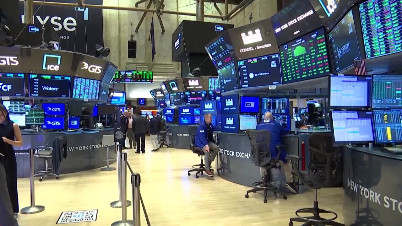 뉴욕 증시, 하루 만에 다시 폭락세..."미중 관세 전쟁 우려" / YTN