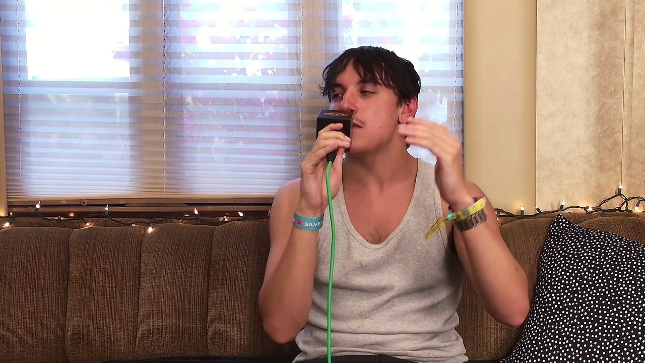 Artemas Joins Megan Holiday Backstage at Coachella 2025 🎶