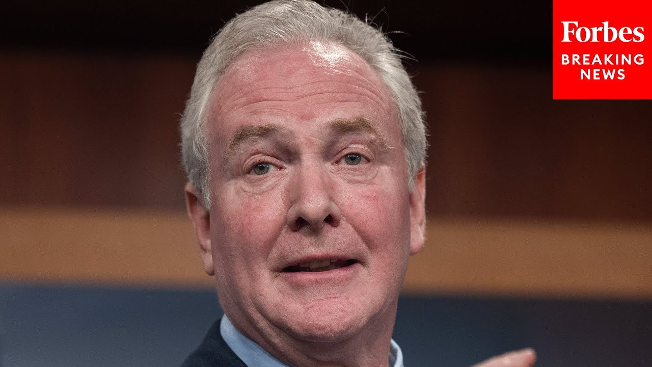 Chris Van Hollen Arrives In El Salvador, Vows To Do 'Everything Possible' To Return Abrego Garcia
