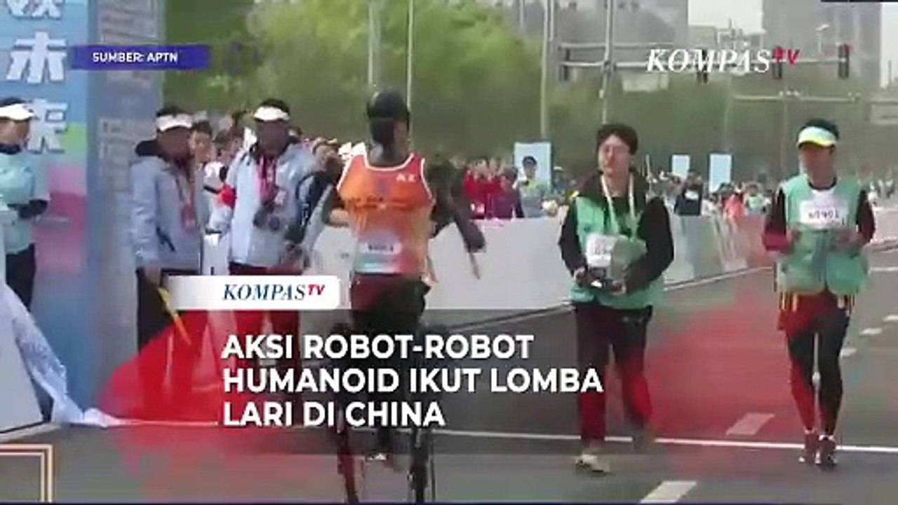 Robot-Robot Humanoid Ikut  Lomba Lari Marathon di China
