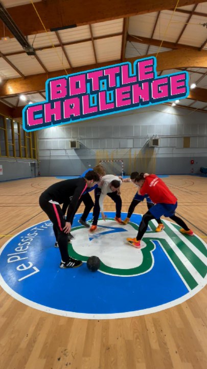 Bottle challenge ! 🤣⚽️ #Handball #Hand #Challenge #Fun #Shoot #BottleChallenge