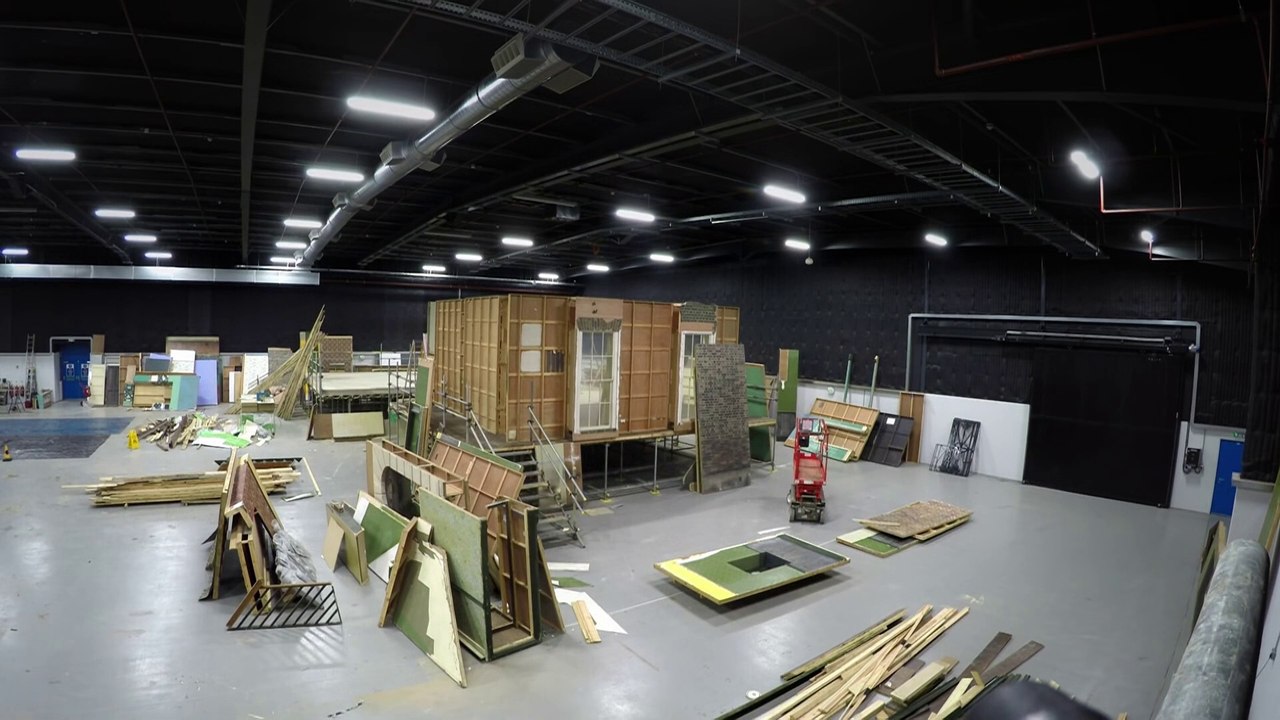 Timelapse: Building 221b