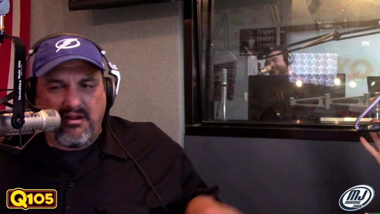 MJTV: Roxanne and Coop explain "dance face"