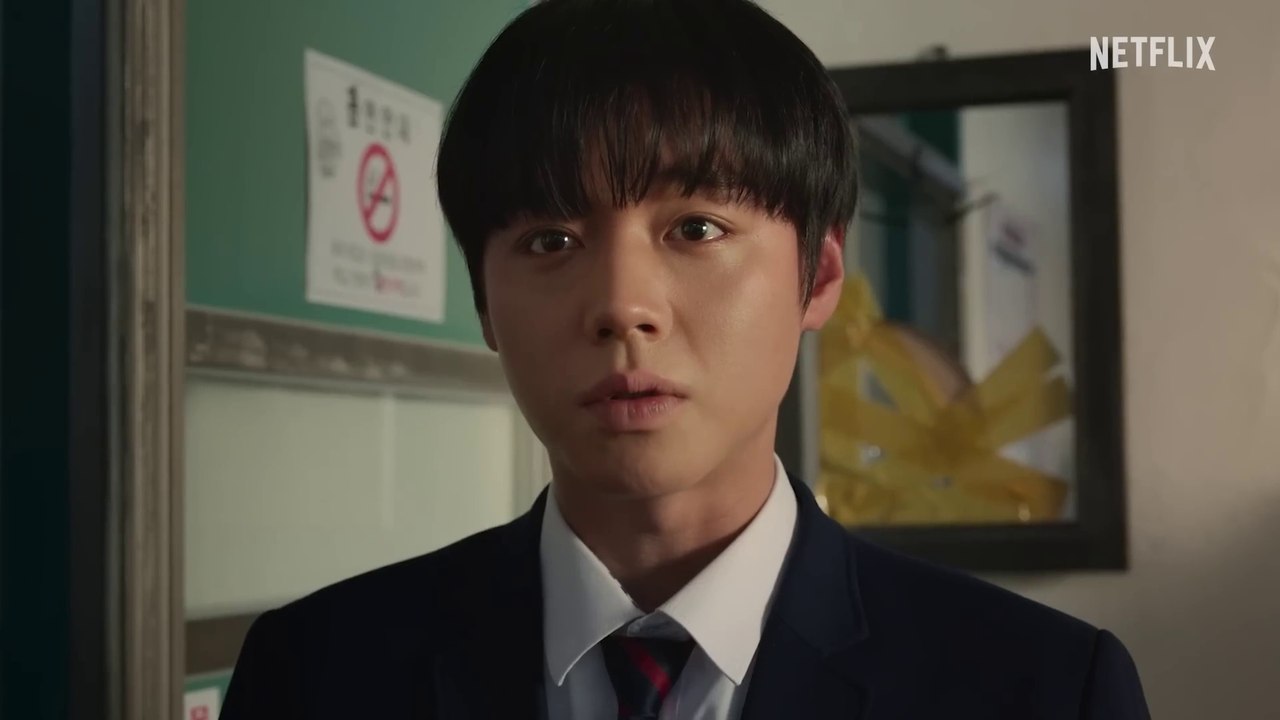 Introducing Si-eun's new school and friends | Weak Hero Class 2 | Netflix [ENG SUB]
