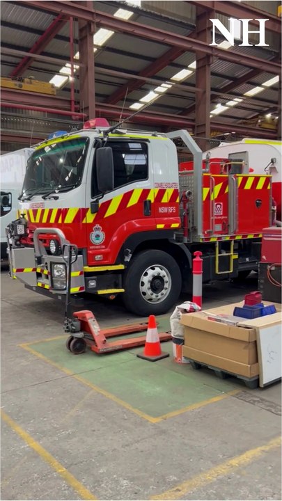 Richard Marles visits Varley at Tomago