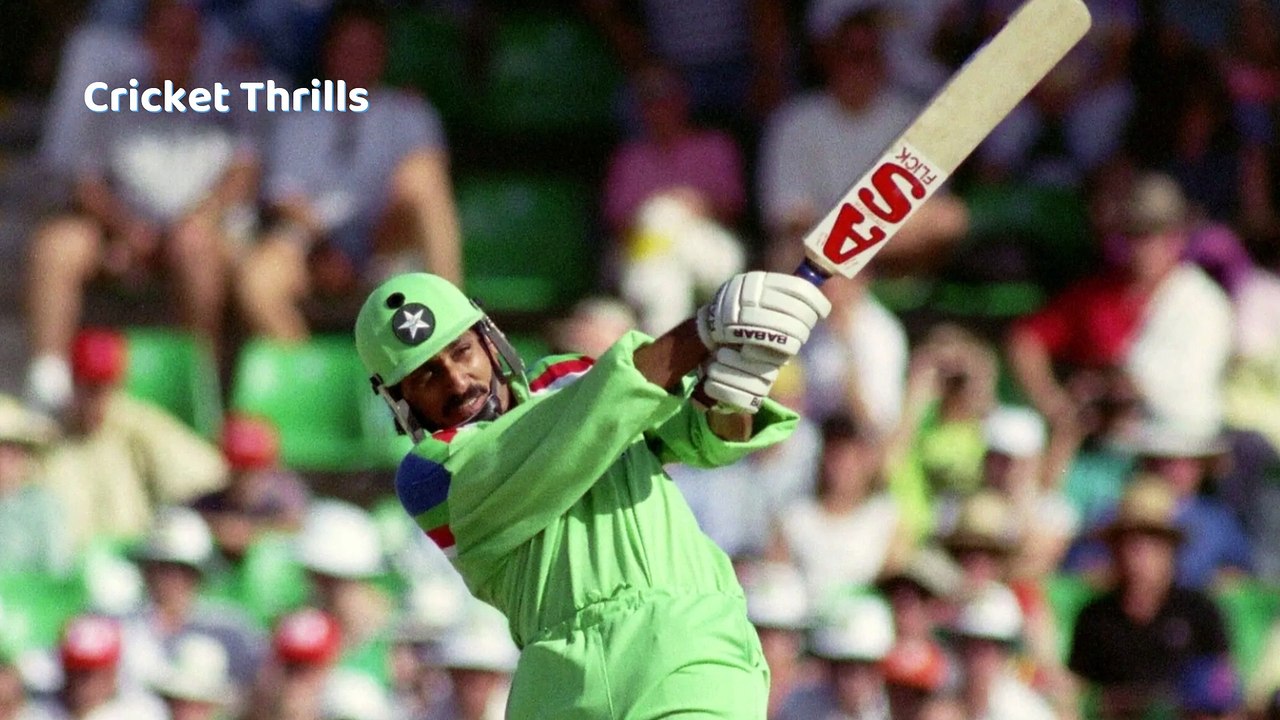Ramiz Raja 53 off 72 Balls 4 Fours vs Pakistan at Sharjah 6th Match April 10, 1987