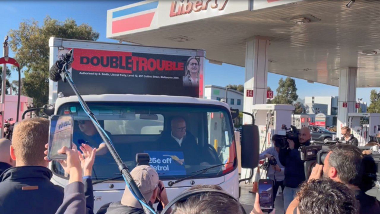 Peter Dutton visits Sydenham petrol station