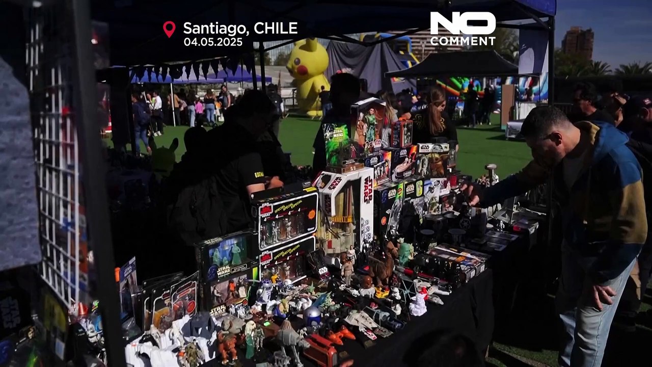 Star Wars fans flock to Santiago to celebrate 'May the Fourth'