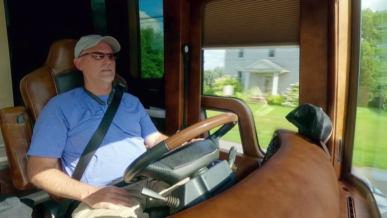 Joe Lycett spreads Black-Country-Speak in the United States (Of Birmingham)