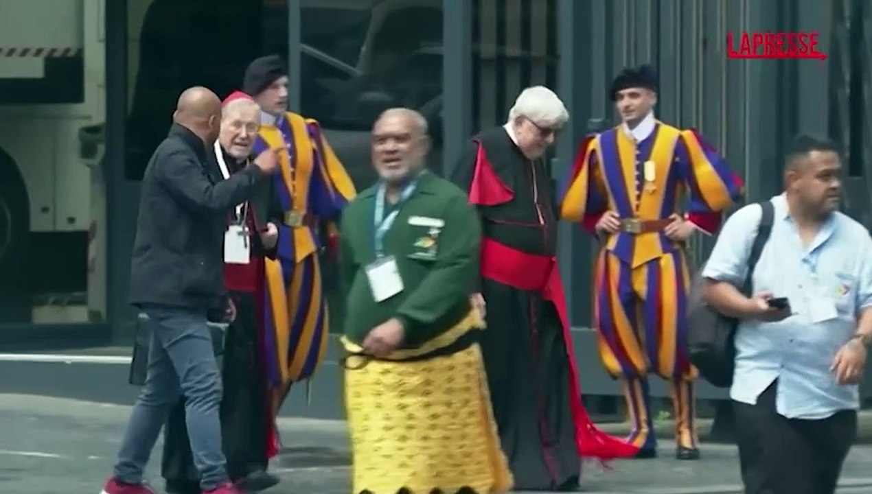 Conclave 2025, finite le fasi preliminari: i cardinali arrivano in Vaticano