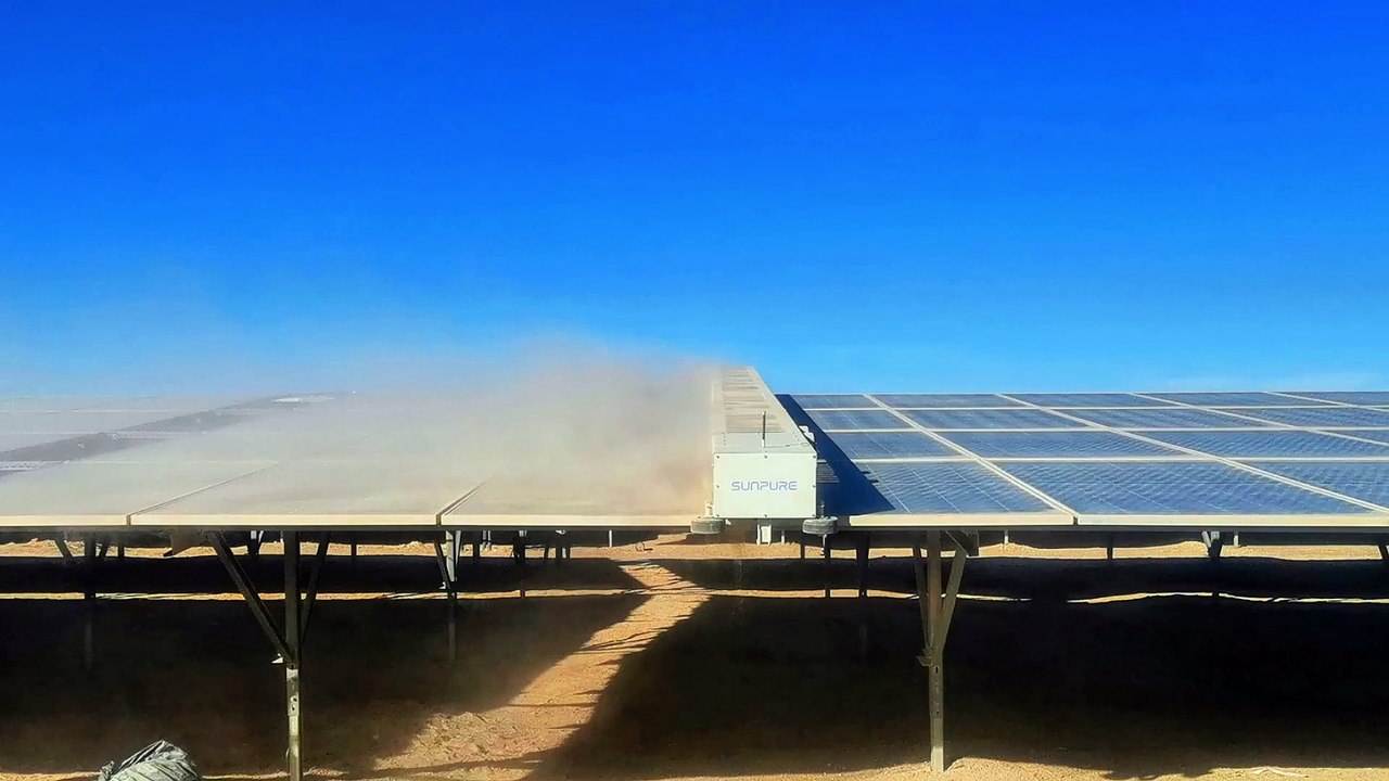 Chile's Largest Solar Plant How Robots Save Power Generation