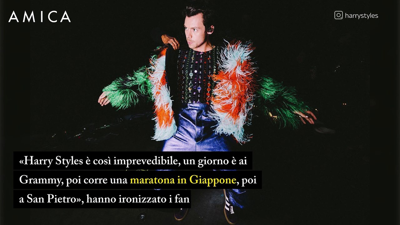 Sorpresa a San Pietro: tra la folla per il nuovo Papa c'è anche Harry Styles!