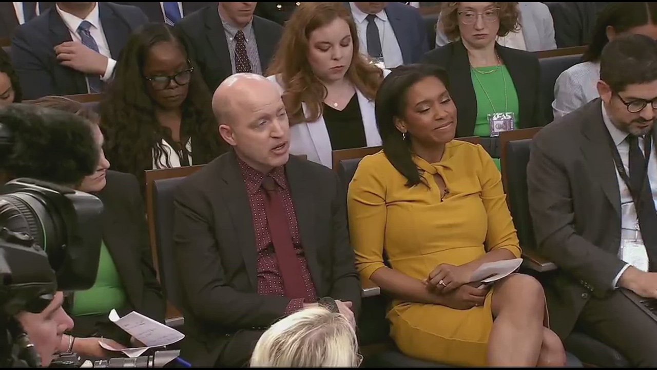 Karoline Leavitt shuts down rumors of Pope Leo–Trump feud over past criticism