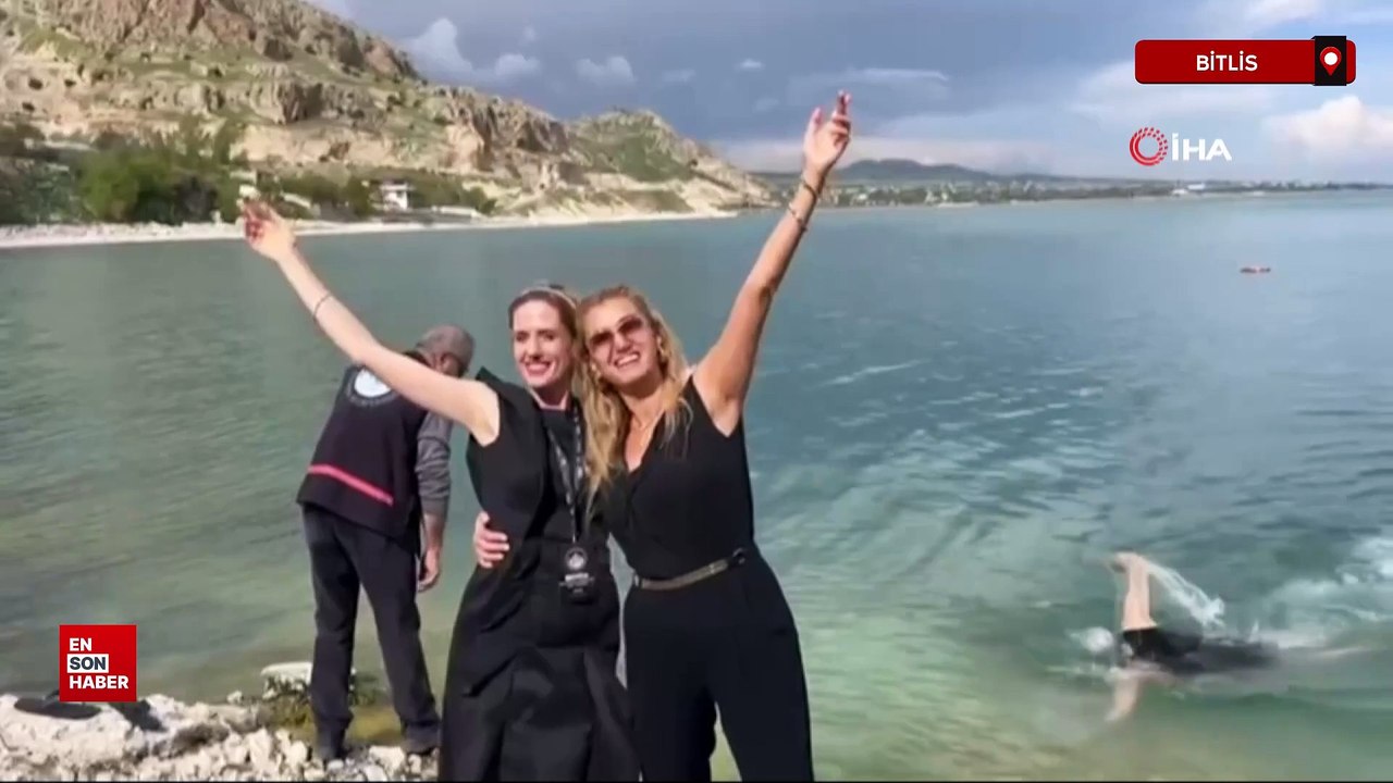 Wilma Elles ve Tuşba Özay Van Gölü'nde Serinledi 🌊