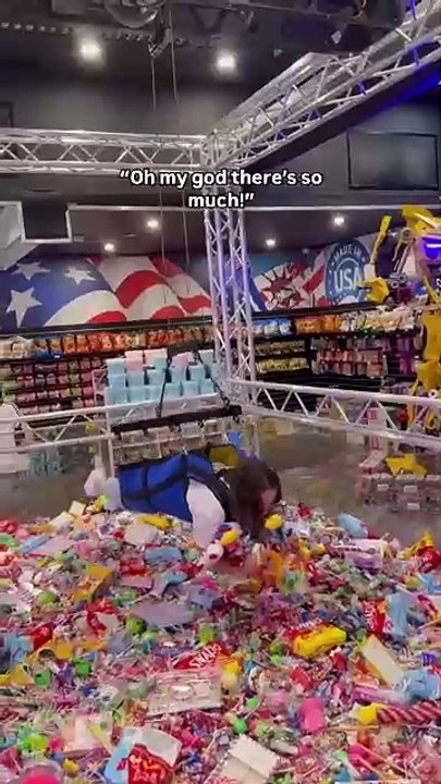 Tom's Claw Machine - Brisbane