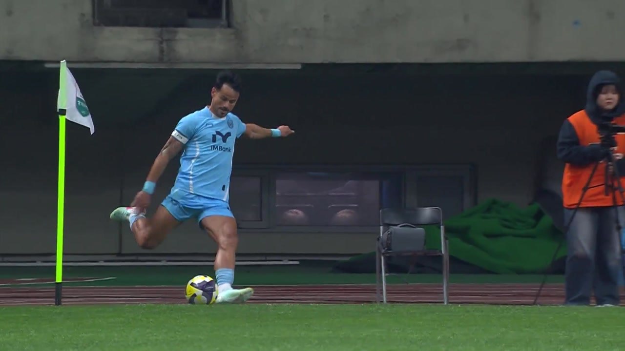 대구 세징야 '코너킥 직접 득점' 4월 이달의 골 / YTN