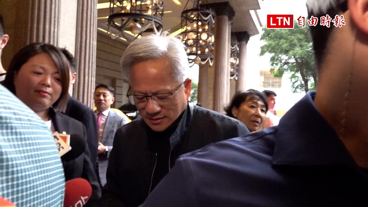 親筆簽名球網上轉售賣到5000元！ 黃仁勳一聽迸出1句話笑翻眾人