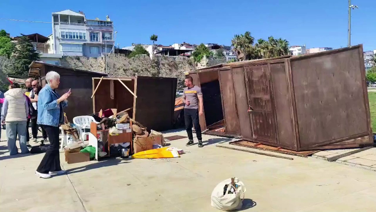 Tezgahlar rüzgara kurban gitti