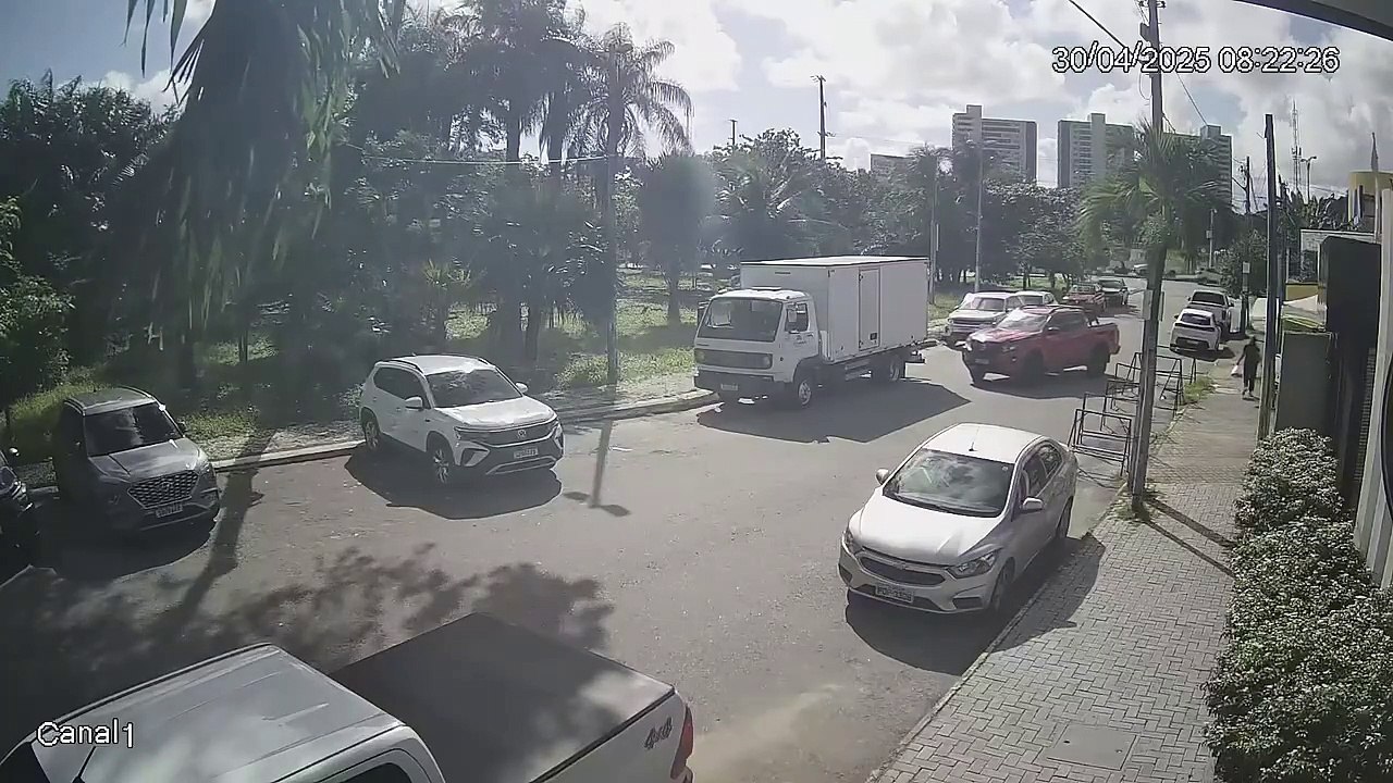 Câmeras registraram itinerário de dupla que matou empresário no Luciano Cavalcante