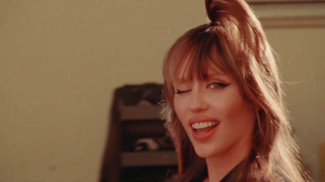 Miley Cyrus: Something Beautiful - Trailer (Deutsch) HD