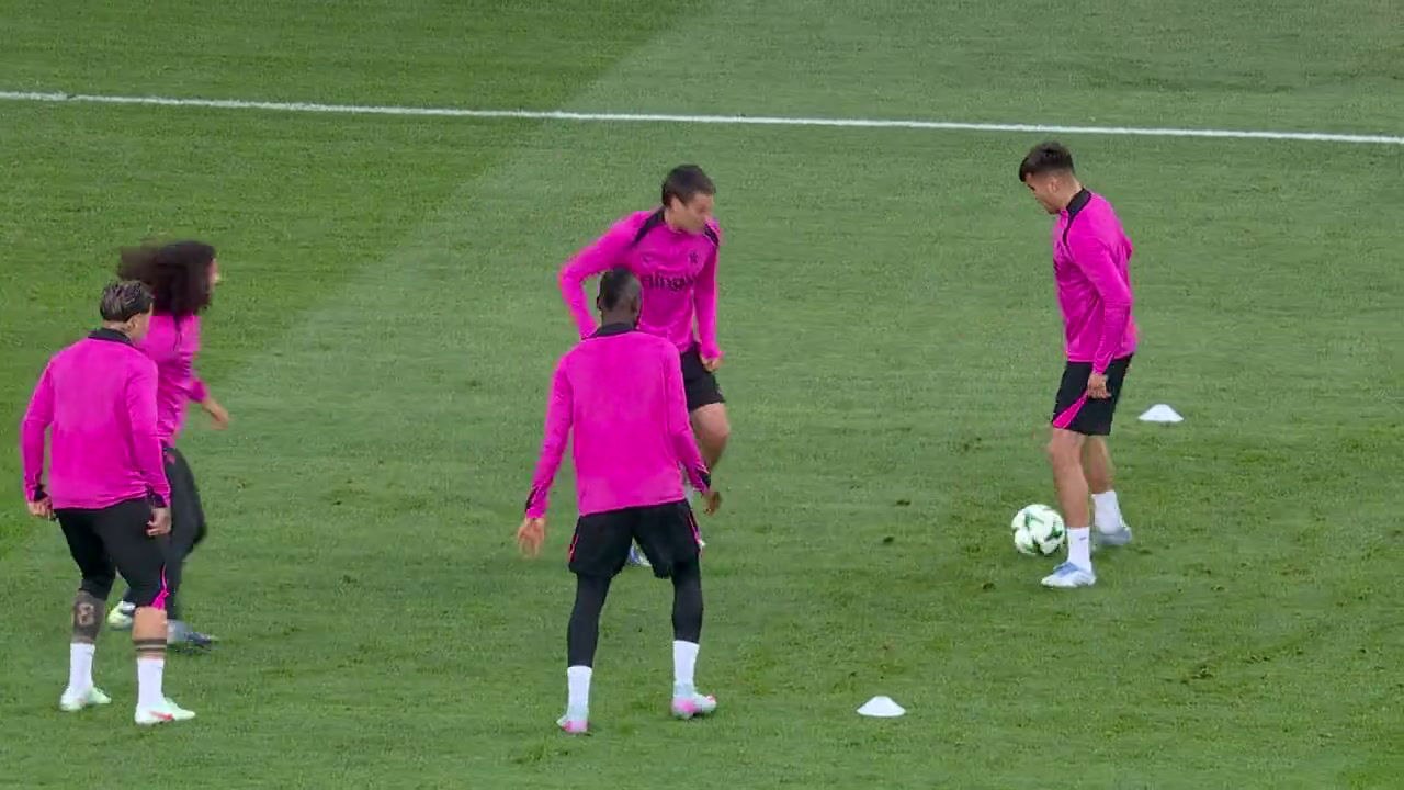 Chelsea MD1 training ahead of conference league final