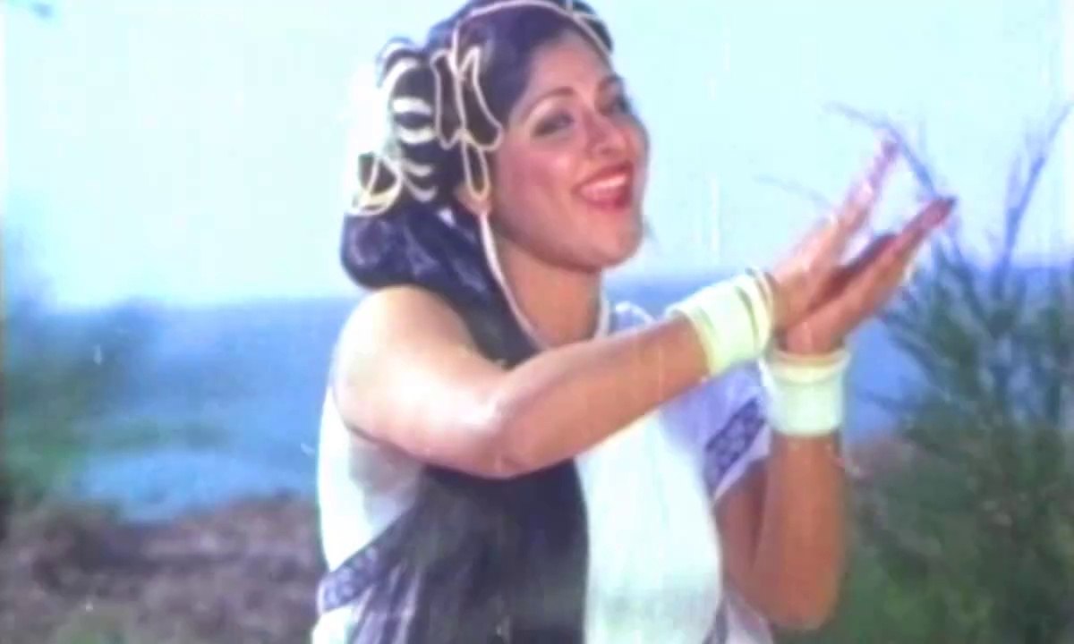 Pavitra and Tiger Prabhakar Hot Song