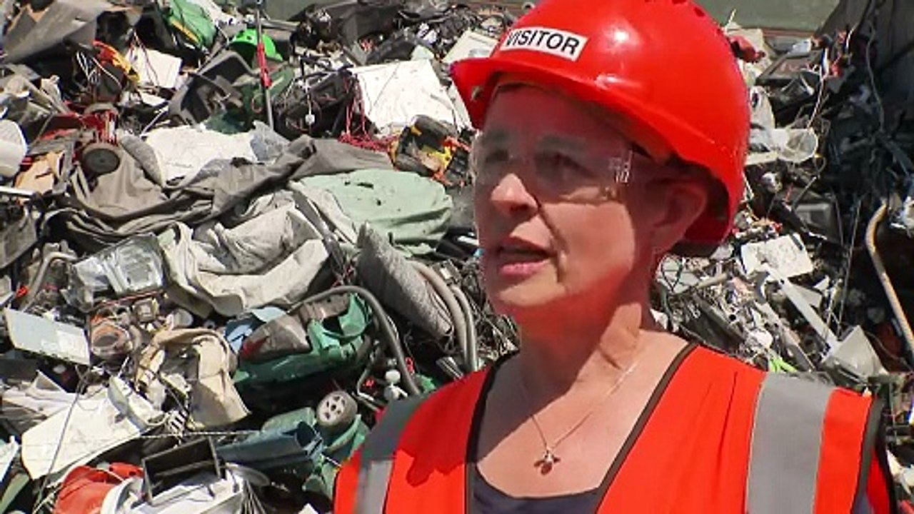 Government vows tougher vape crackdown to protect kids