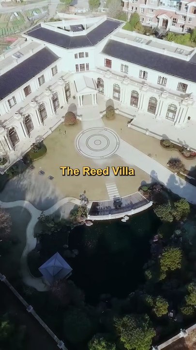 FULLBetrayed by Her Boyfriend, She Fell into the Arms of a Man Who Loved Her for 10 Years