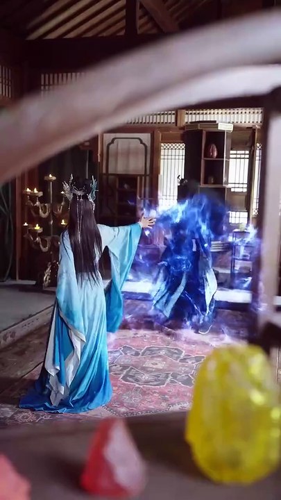 【热门短剧】 书雪漫 《误入女频，我一剑镇宗门》 (上)