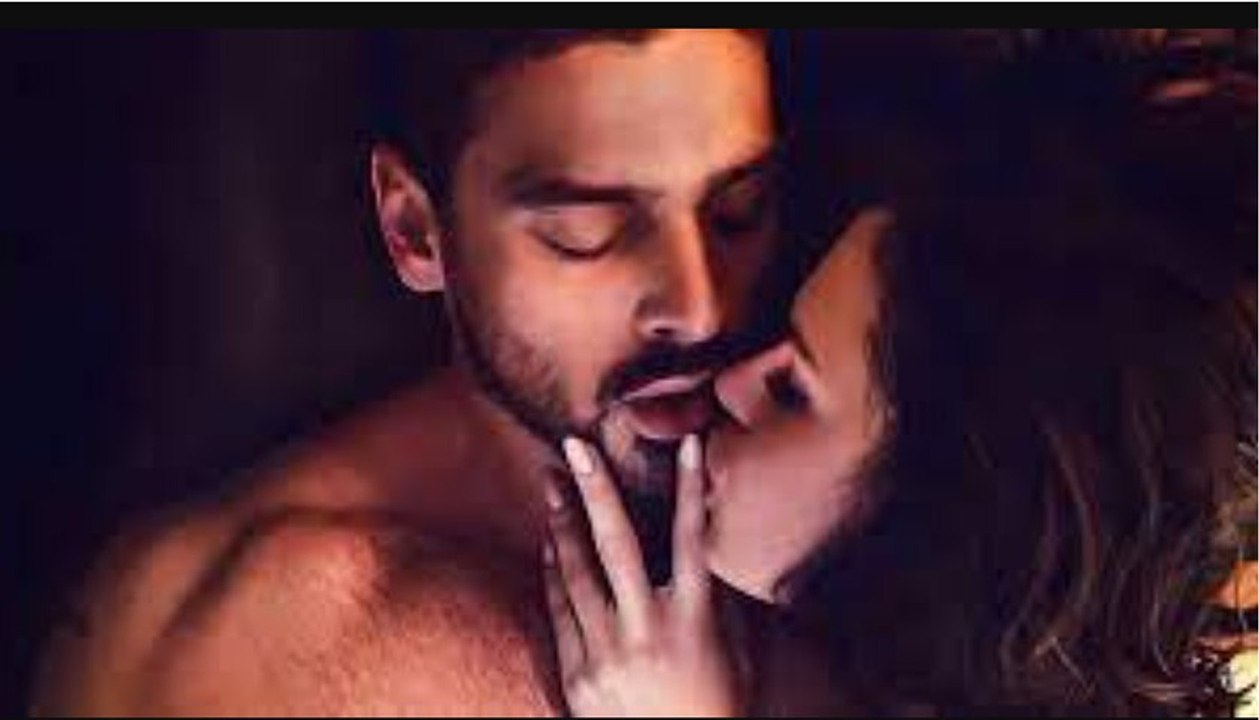 Outsmarting the Ice King: How to Ditch a Hockey Star Full