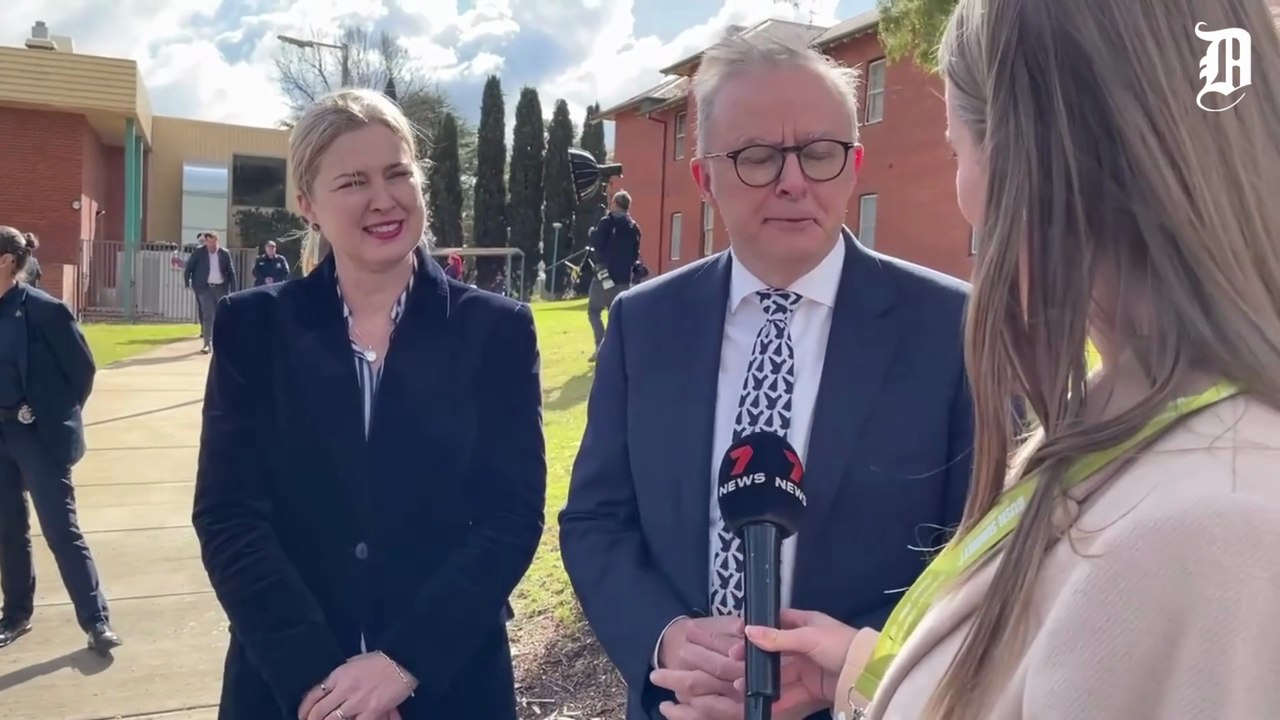 Anthony Albanese visits Wagga for Bush Summit