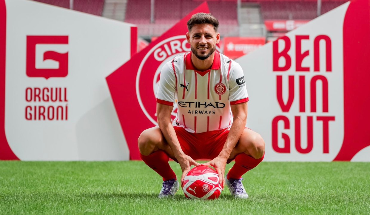 Àlex Moreno en su presentación con el Girona: "Tenemos que remar todos en la misma dirección"