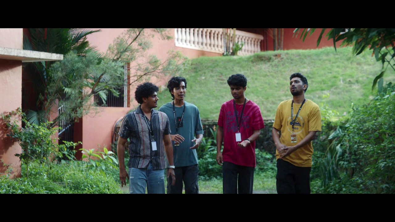 PadapadaPadakkalam (2025) Malayalam 1080p JHS WEBDL HEVC DDP5.1