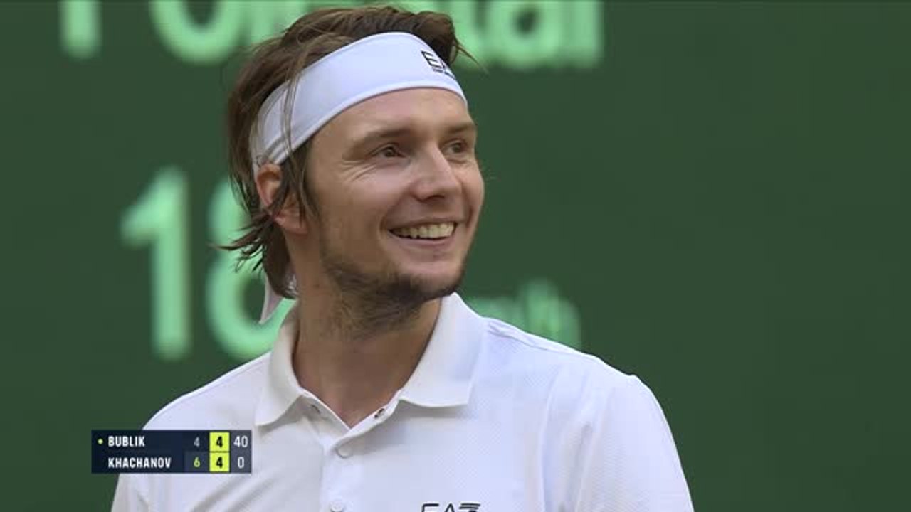 Halle - Bublik renverse Khachanov