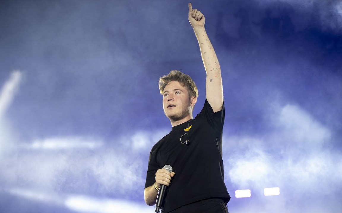 Tormentoni estivi 2025: tante canzoni, molte evitabili