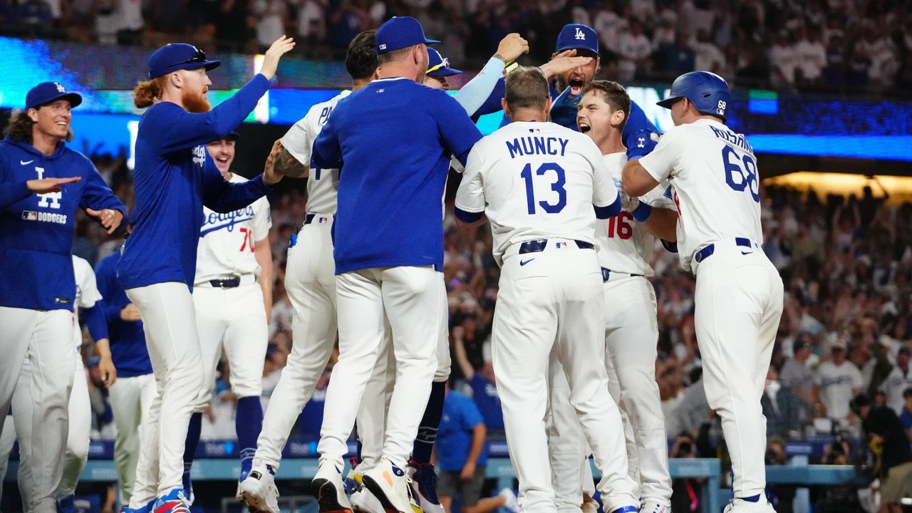 Dodgers Defeat Padres 4-3 with Will Smith's Late Heroics