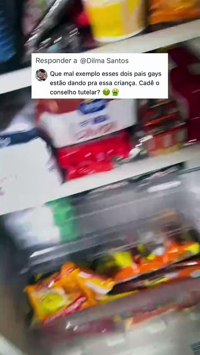 Adolescente de Guaratuba responde pergunta homofóbica sobre pais gays