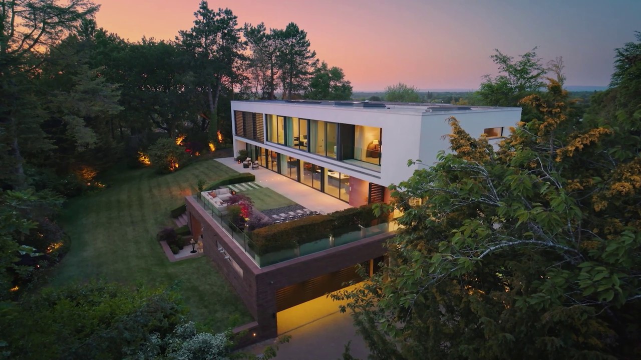 Olivia Colman CBE launches Cheshire Omaze Million Pound House prize draw