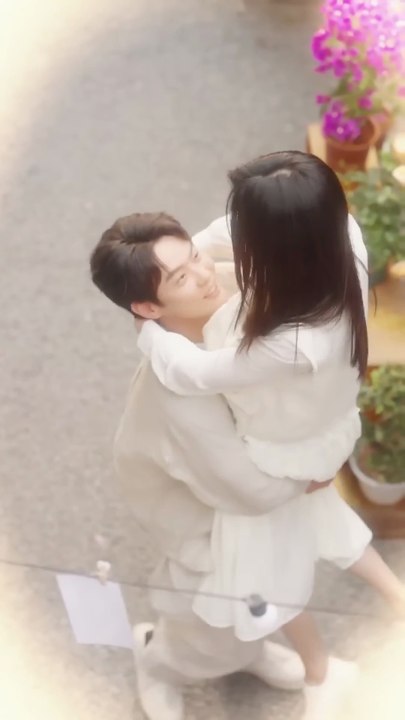 😱 CEO Sees Son Hugging a Poor Girl—Then Sees Her Face and Is Completely Shocked! 👩‍👦💼