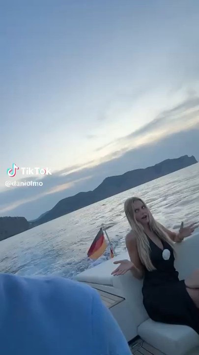 El tiktok viral de Dani Olmo con su pareja