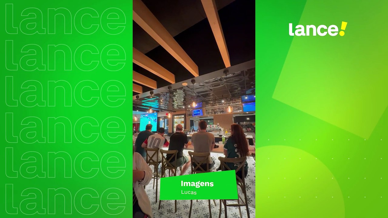 Torcedora do Palmeiras comemora gol de empate sobre o Inter Miami