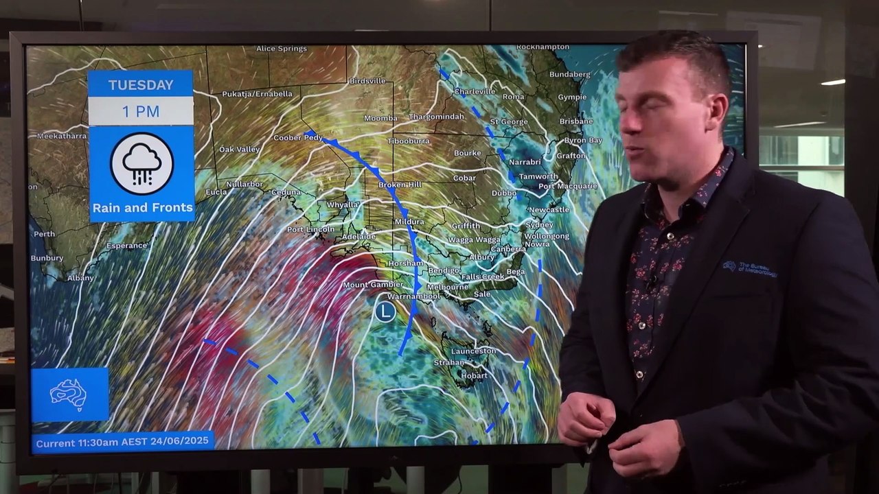 Damaging wind and powerful tides for south-east Australia