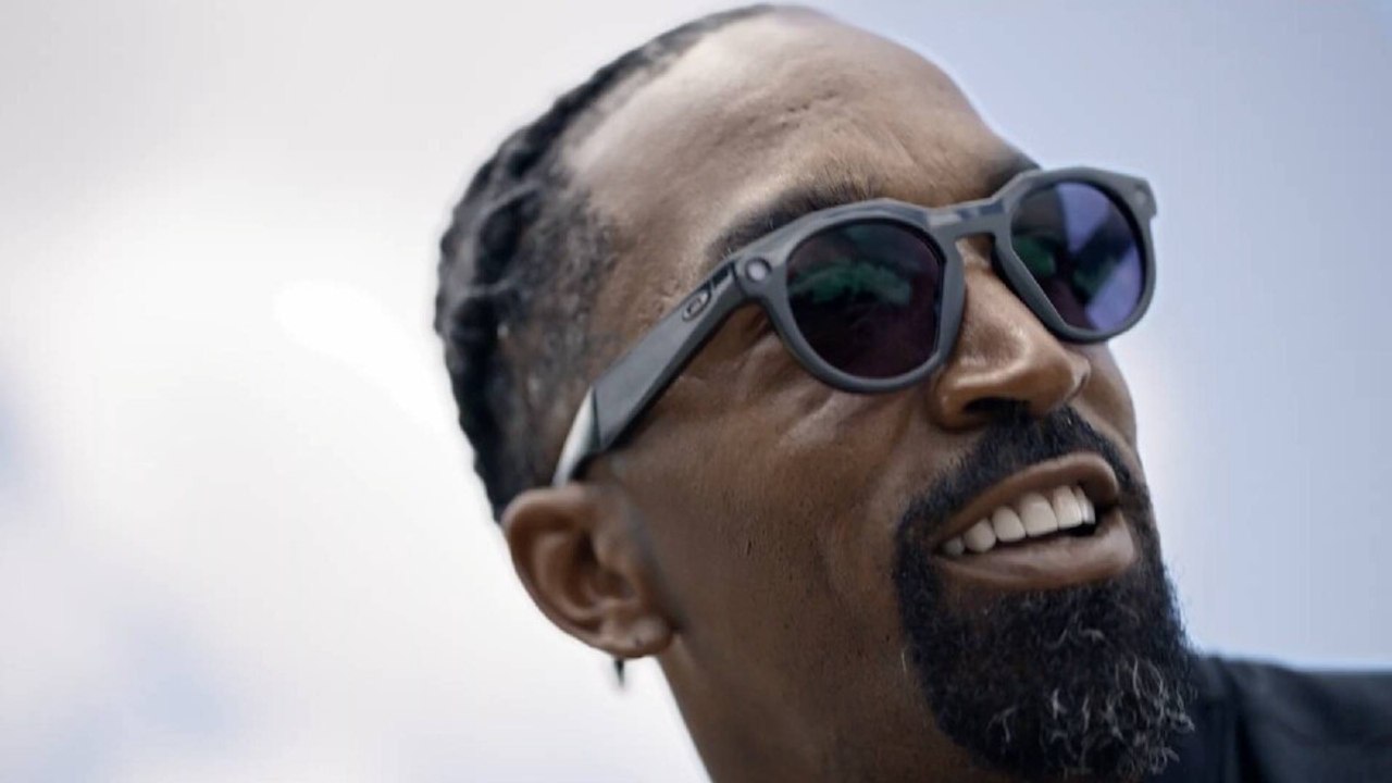 Meta und Oakley präsentieren neue Smartglasses speziell für Sportler