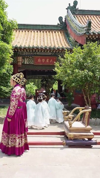 抖音新剧上线#皇室奶团三岁半 (下)